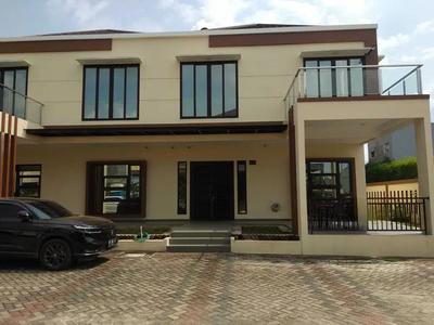 Dijual Rumah Berkonsep Villa di Palm Villa Batam Center
