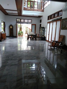 Dijual Rumah Bintaro Jaya Sektor 5 Luas 980m² Rp. 12,5 M nego