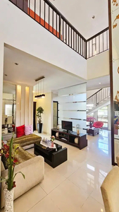 Dijual Rumah Central Park A Yani Surabaya Semi Furnished (2376)