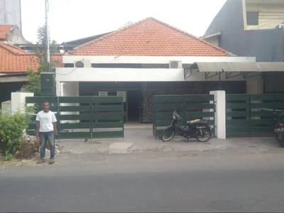 Dijual Rumah di Raya Pucang Anom Surabaya pusat