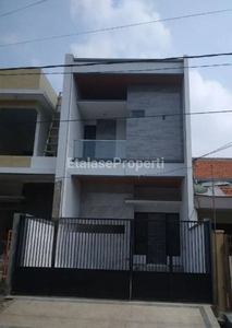 Jual Rumah Baru Tenggilis