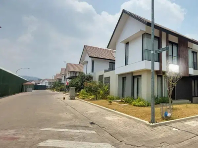 Jual Rumah Kota Baru parahyangan Luasan Besar Harga Bagus