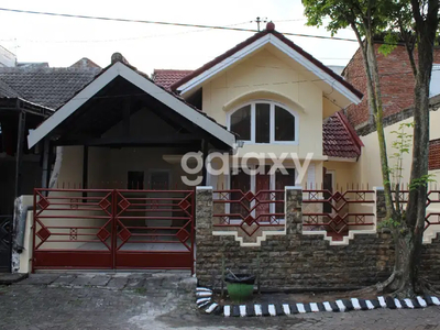 Rumah Bagus Dijual di Perumahan Griya Shanta Malang GMK02211