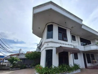 Rumah lama cocok untuk usaha / guest house / kost²an