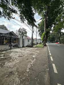 Rumah Lama Hitung Tanah Di Panglima Polim Jakarta Selatan