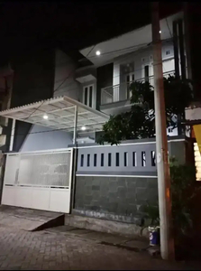 Rumah Mewah Terawat Siap Huni 2 Lantai dekat Raya Merr Surabaya