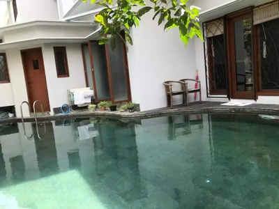 Rumah modern Renon denpasar