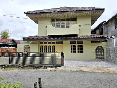 Sewa Rumah Bagus Full Furnish Jl HRA Rahman Pontianak Kota