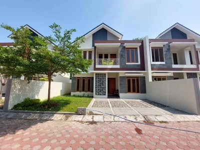 Dijual Rumah Siap Huni Jogja Timur 2 Lantai Dalam Perumahan