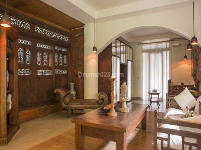 Luxury 6 Bedroom In Great Location Seminyak