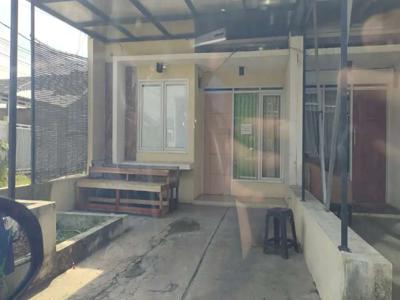 Rumah Di kontrakan pertahun