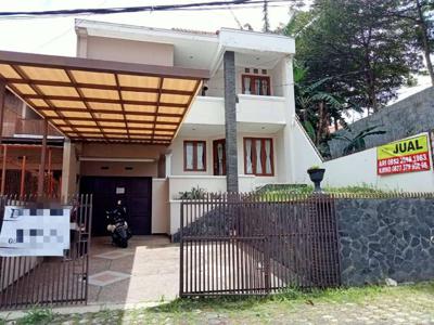Rumah kokoh minimalis di Komp Parahyangan Permai gerlong Bandung