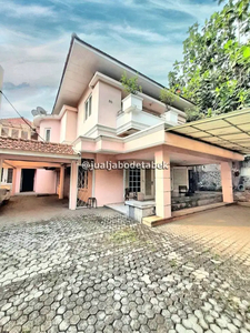 DI JUAL RUMAH HITUNG TANAH DI KEBAYORAN BARU