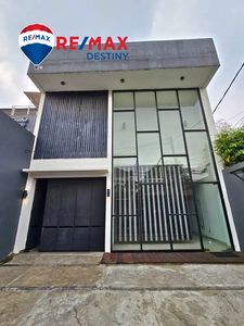 Dijual Ruko Strategis Pinggir Jalan Utama Kemang, Bisa untuk Kantor