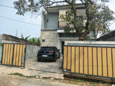 Dijual Rumah 2 Lantai Siap HUNI!