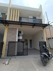 Dijual rumah baru duri kosambi 2 lantai full bangunan