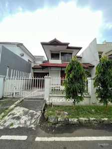 Rumah dalam Kompleks di Rawamangun, Jakarta Timur