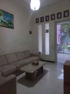 VILLA VALENCIA DKAT PAKUWON INDAH, DARMO, DIAN ISTANA, CITRALAND