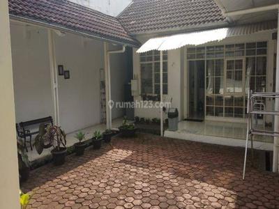 Disewakan Rumah Full Furnished Terawat Di Cipaganti