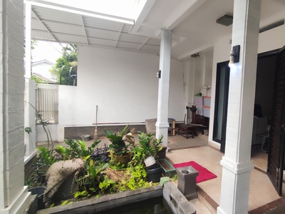 Dijual Rumah Bagus Siap Masuk Diarea Bintaro Jaya Sektor 5, Dekat