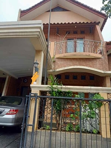 Jual Rumah Mewah Asri Semi-furnished Di Pesona Khayangan Depok 3m-an