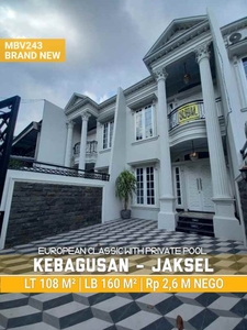 Mbv243 Brand New European Classic House With Private Poll Di Kebagusan