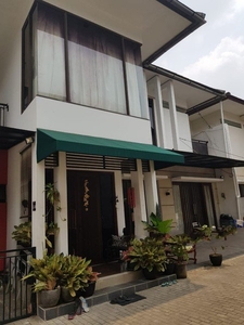 Rumah 2 lantai siap huni kawasan elit Bintaro masuk area Jaksel