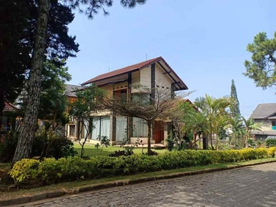 Turun Harga Villa Istana Bunga Cisarua Full Furnished Hal Luas Lokasi
