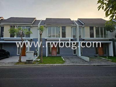 Dijual Rumah 2 lantai North West Park Lake View!!