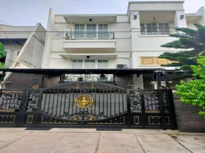 Dijual Rumah Cantik Mewah 3 Lantai Meruya Utara Jakarta Barat