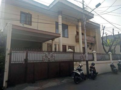 Dijual Rumah Cantik Siap Huni di Mampang Jakarta Selatan