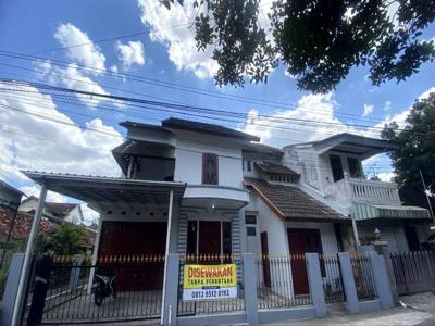 DISEWAKAN Rumah 2 Lantai di Yogyakarta