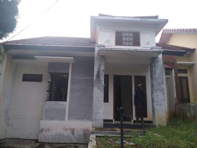 Disewakan rumah di perumahan Taman Anggrek 4KT dan 2KM