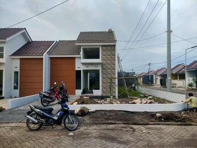 Jual rumah siap huni di Menganti