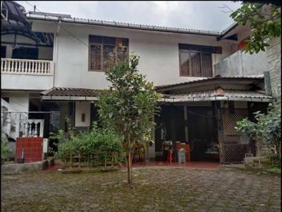 Rumah 2 Lantai Bagus SHM di Sersan Bajuri, Bandung