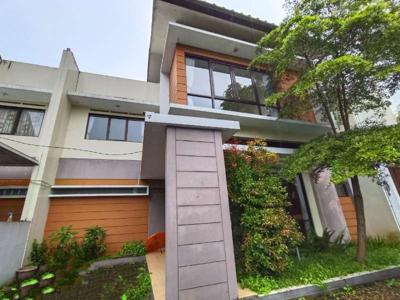 Rumah cantik 2 lantai dekat Asep strawberry Lembang kota