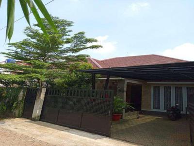 Rumah Luas Tanah 300 m2 Cantik Mewah Komplek Kalimulya Cilodong Depok