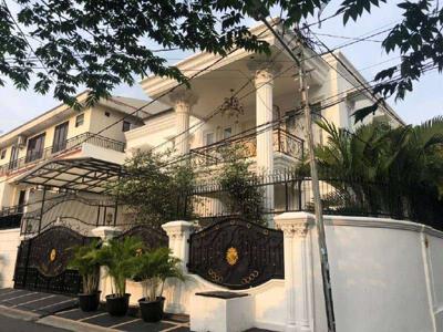 Rumah Mewah Design Klasik Full Furnish Da Vinci di Tebet Timur, Jaksel