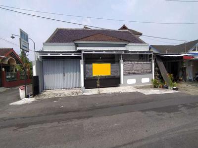 Rumah Ruko Mangku Jalan Cangkringan Kalasan 900 Jt-an