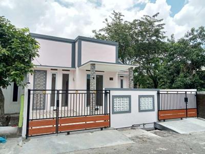 Rumah Siap Huni Hoek 135m2 citra Indah City Jonggol