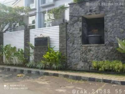 SENAYAN GOLF RESIDENCE ** Townhouse Patal Senayan Jakarta Selatan