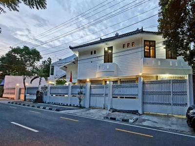 Dijual Rumah Megah Lokasi Strategis Di Pusat Kota Yogyakarta - Jalan Veteran, Barat Gembira Loka