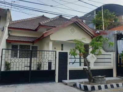 Disewakan Rumah Bratang Binangun