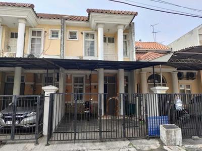 Disewakan ..rumah di Taman Semanan Indah