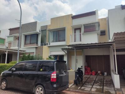 Disewakan rumah lingkungan nyaman 2 lantai dalam cluster di jakarta garden city