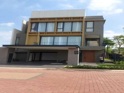 Enchante Residence Rumah Besar 3 Lantai di BSD City