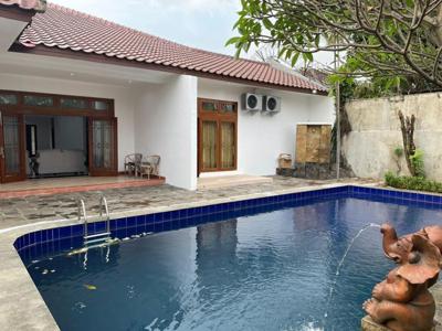 House for rent in Patra Kuningan