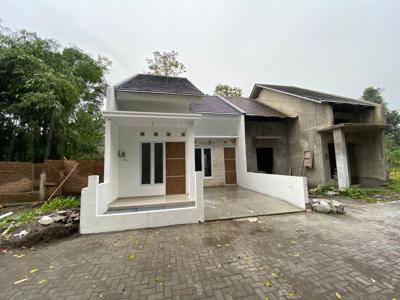 Murah Meriah, Rumah Modern 3 menit dari Jl Magelang Tempel Sleman