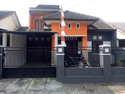 Rumah 2 lantai LT/LB = 170/170 di dlm perumahan, Dekat candi Sambisari