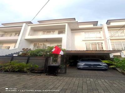 Rumah 3 lantai Siap Huni Cirendeu near MRT Lebak Bulus